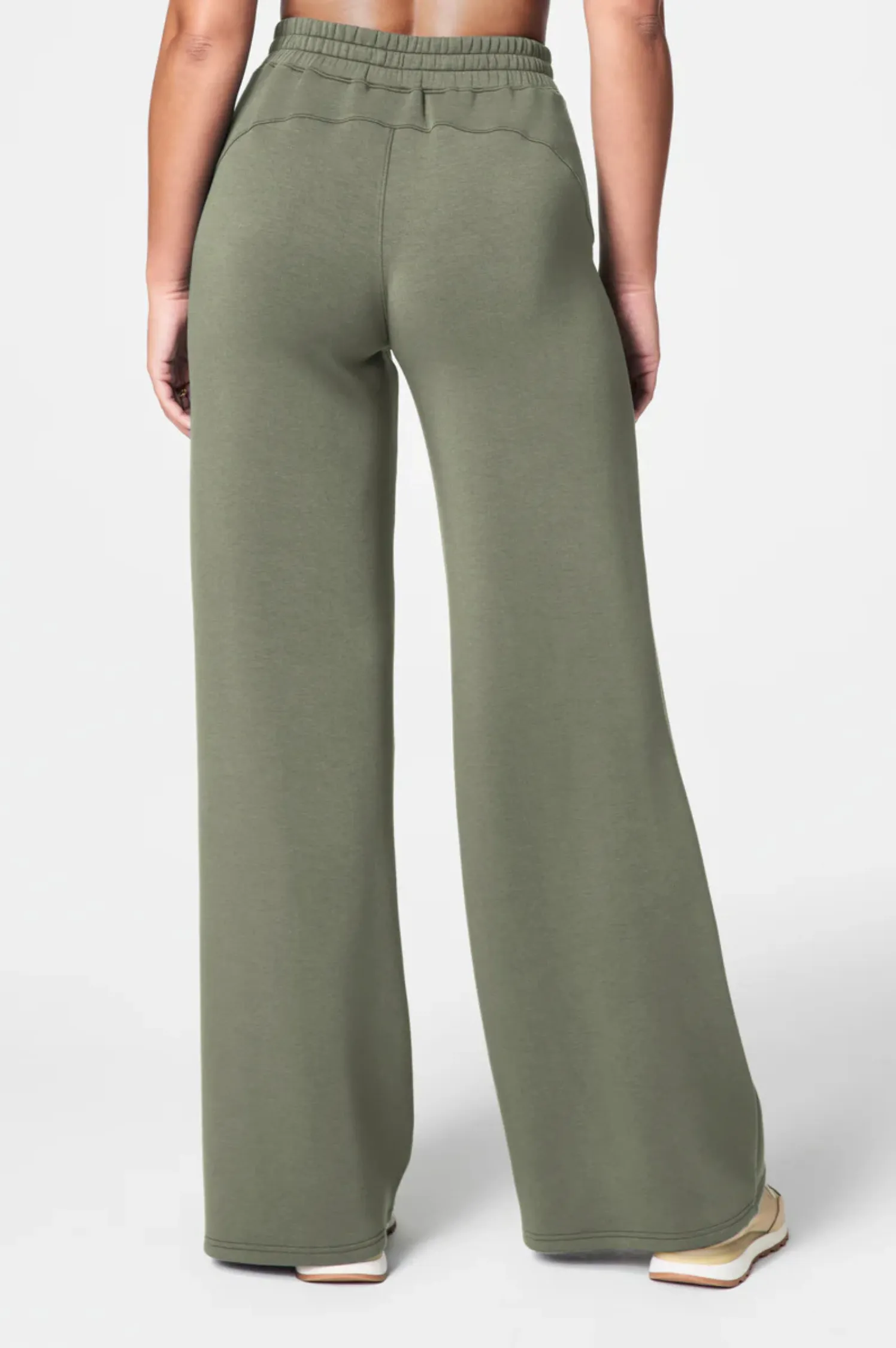 AirEssentials Wide Leg Pant