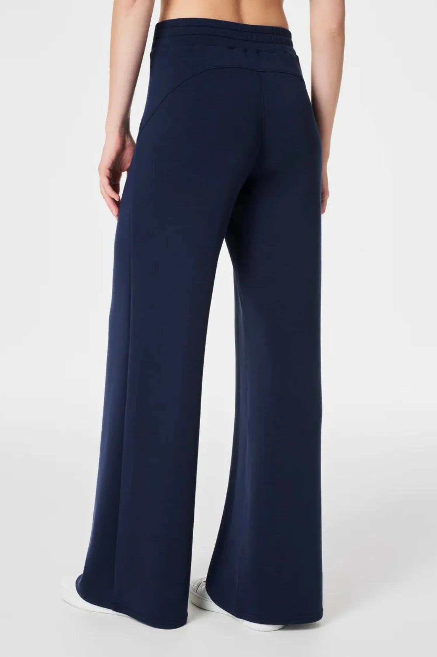 AirEssentials Wide Leg Pant