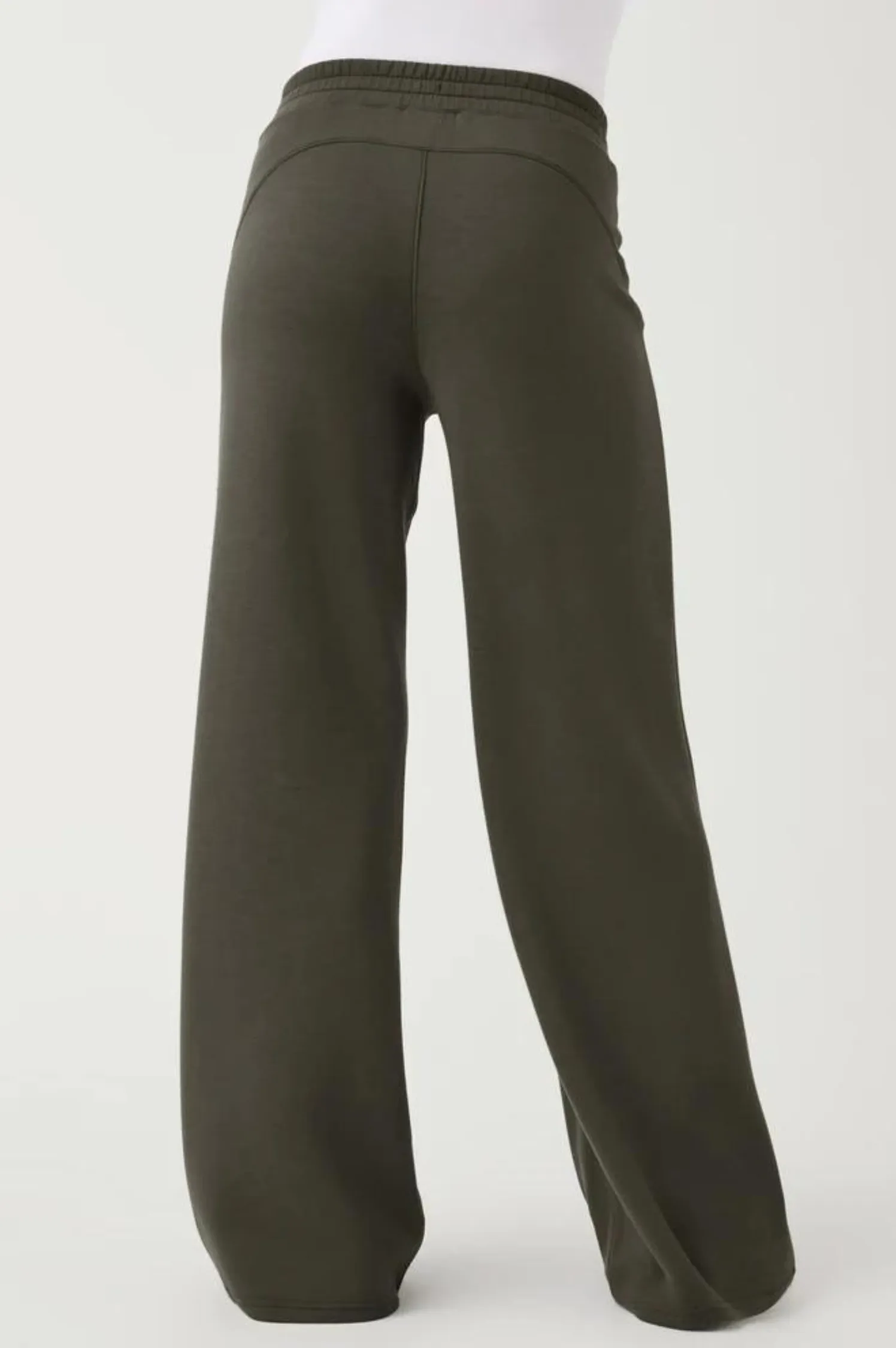 AirEssentials Wide Leg Pant