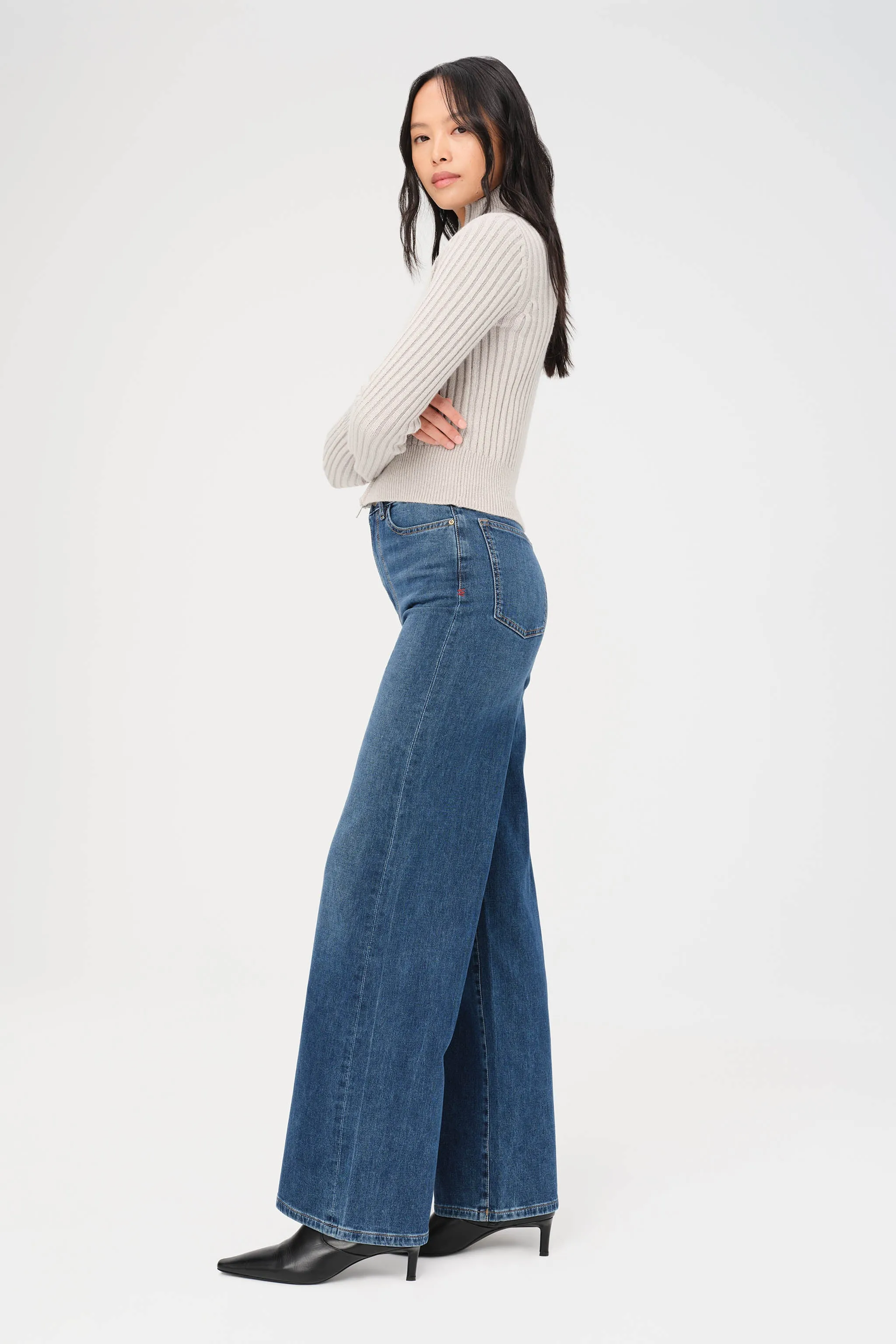 NCE - RELAXED WIDE LEG JEANS | BLUE EYED